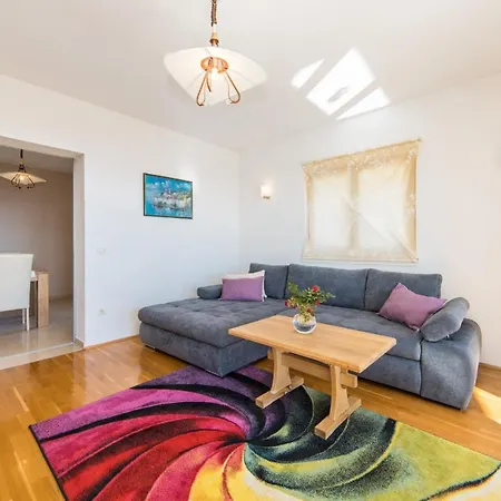 Biokovo Apartment *